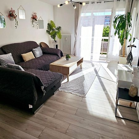 Logement Dans Residence - A 10 Km Du Centre Ville Et A 5 Minute Du Parlement Europeen Avec Parking Gratuit Hoenheim Dış mekan fotoğraf